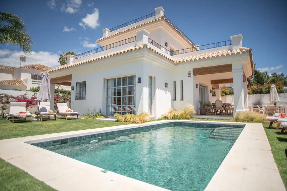 AM Construcciones - Empresa de Construcción en Marbella - Costa del Sol - Proyecto Villa Añil del Mar