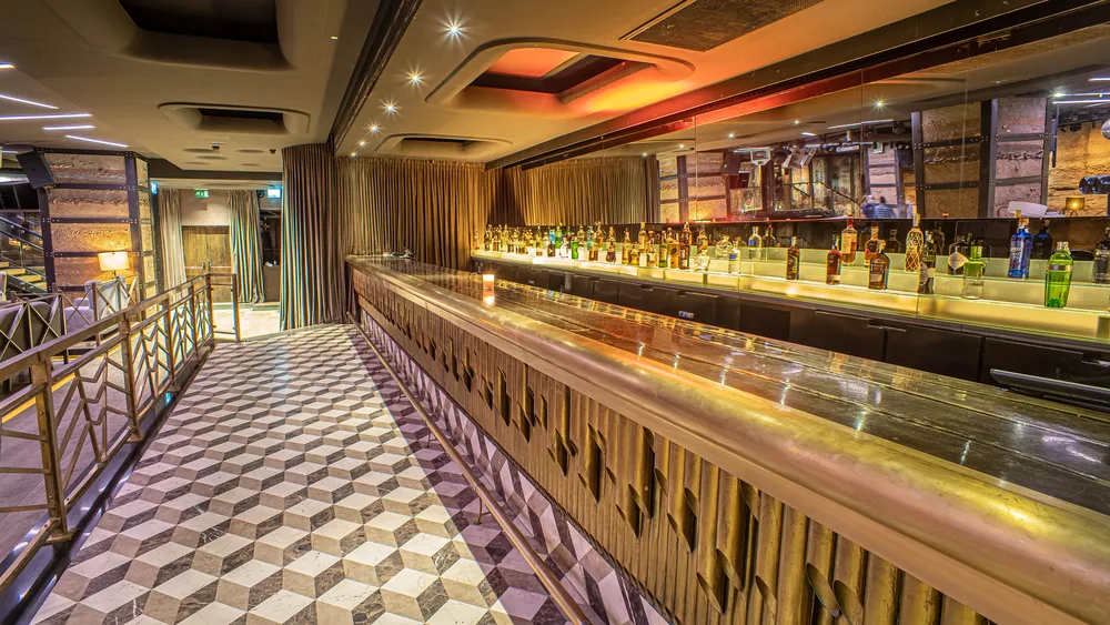 am_construcciones_proyectos_discoteca_puente_romano_empresa_de_construccion_en_marbella_01