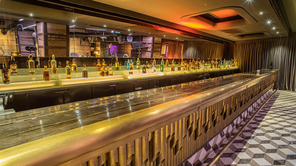 am_construcciones_proyectos_discoteca_puente_romano_empresa_de_construccion_en_marbella_02
