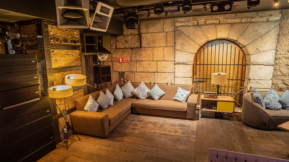 am_construcciones_proyectos_discoteca_puente_romano_empresa_de_construccion_en_marbella_09