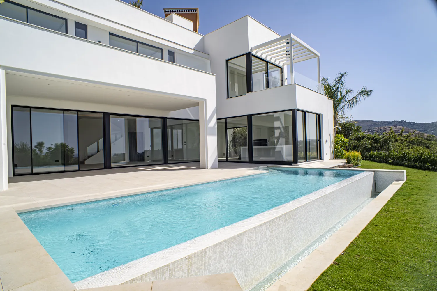 Rio Real - AM Construcciones - Construcción de Villas de Lujo en Marbella - Costa del Sol